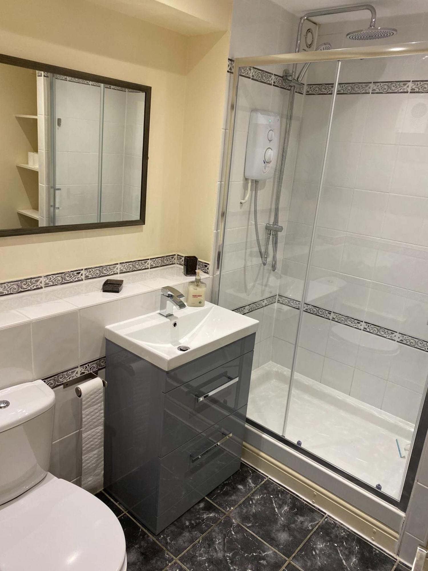 River Courtyard Apartment In The Heart Of Stneots セント・ネオツ エクステリア 写真