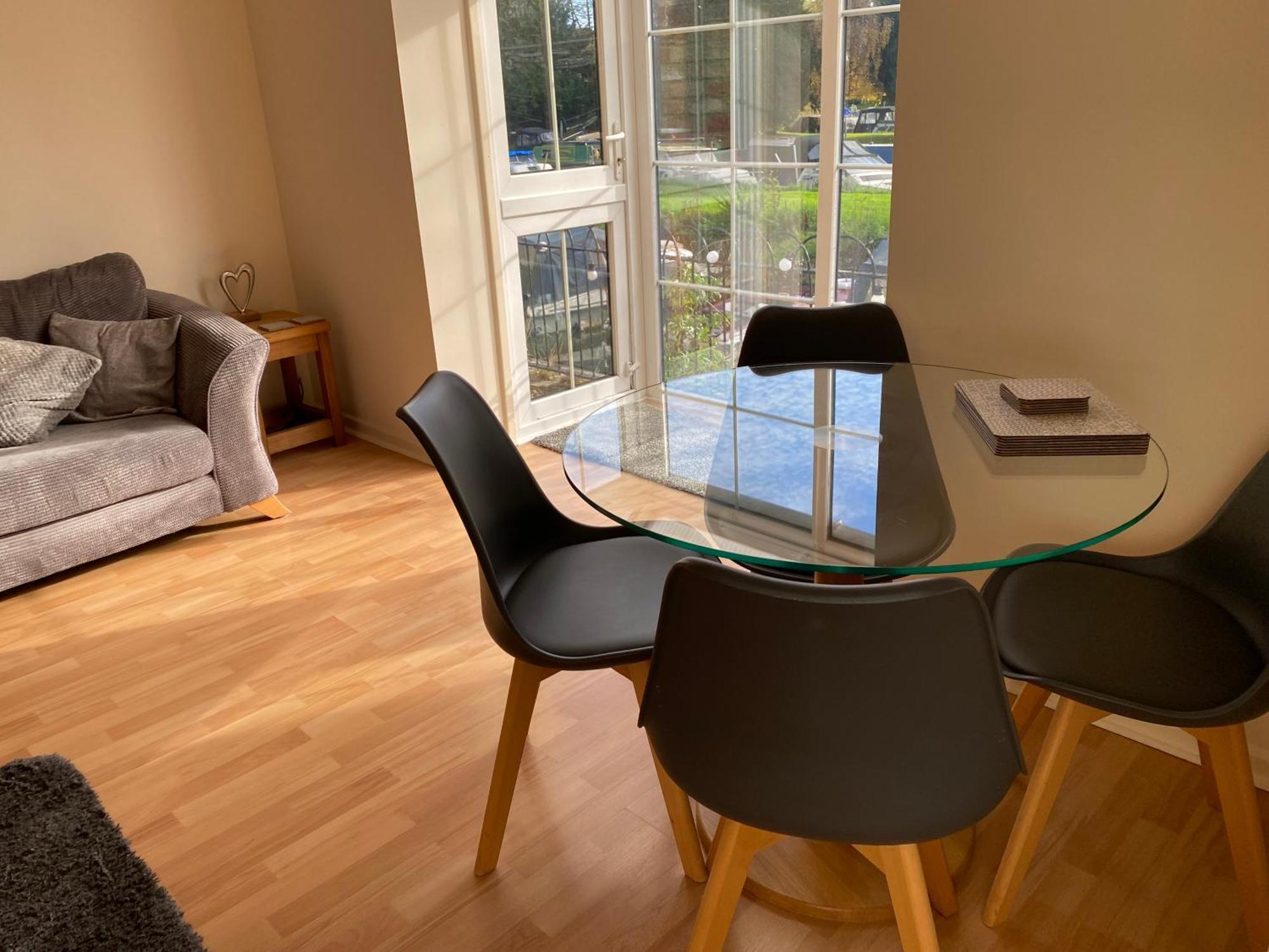 River Courtyard Apartment In The Heart Of Stneots セント・ネオツ エクステリア 写真